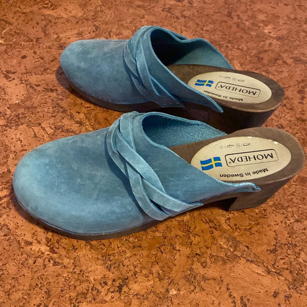 Moheda size 40 clogs